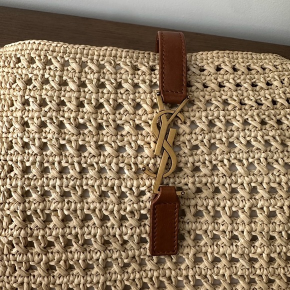Saint Laurent Le 5 À 7 in Raffia Crochet and Smooth Leather - Picture 6 of 9